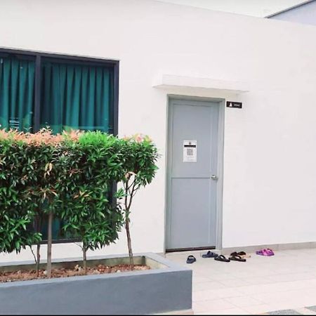 קאג'אנג Attractive 3 Bedroom Condo With Pool-D Raudhah Homestay מראה חיצוני תמונה